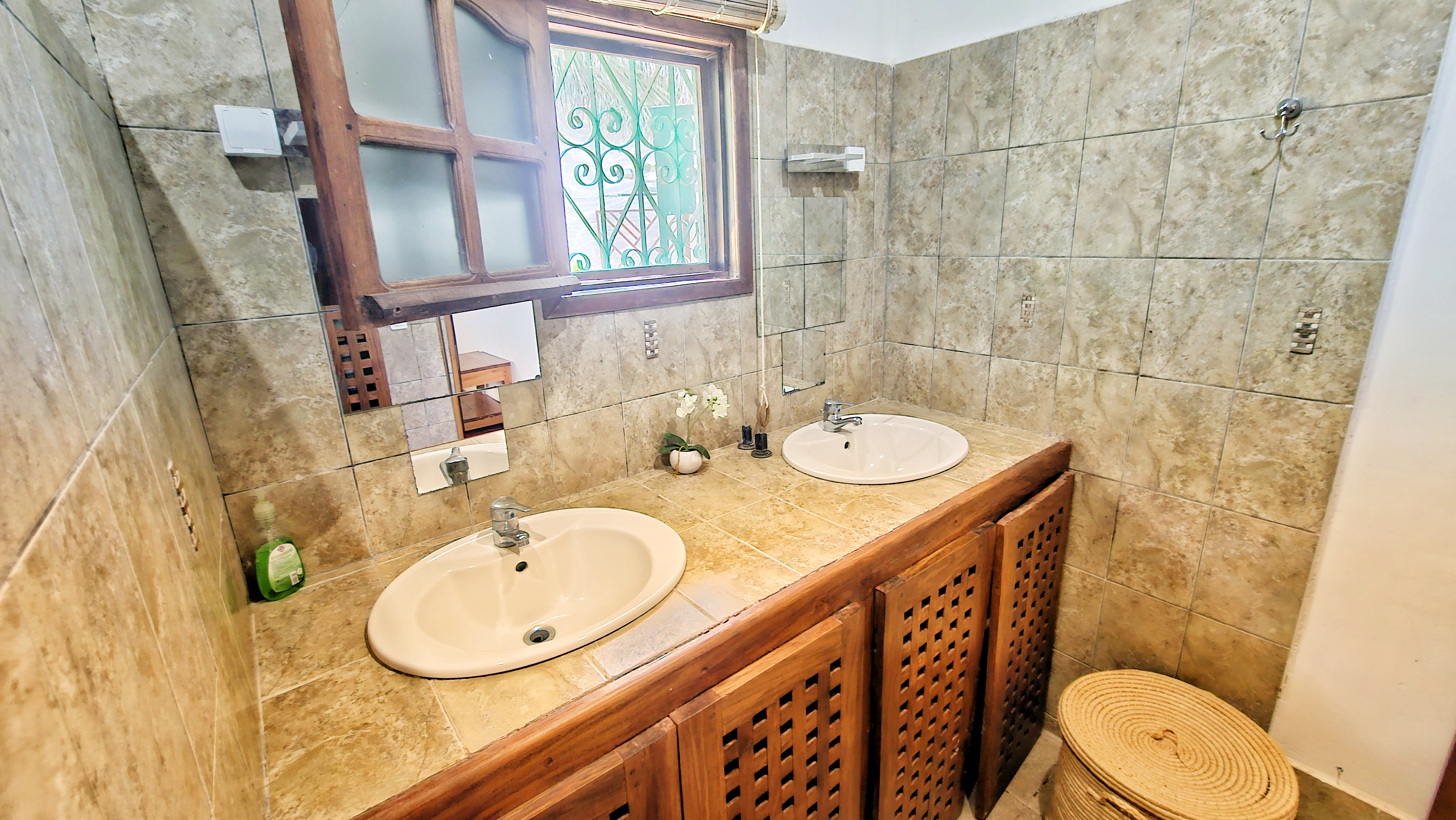 Villa BOUGAINVILLIERS - photo